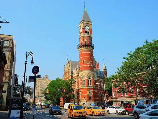 Qué ver y hacer en West Village - Jefferson Market Public Library