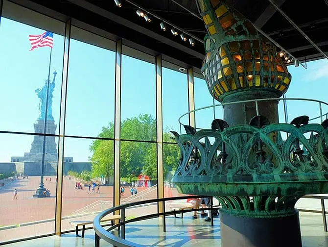 Tour en barco a la Estatua de la Libertad y Ellis Island - el museo