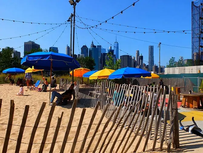 Piscina en Brooklyn Bridge Park