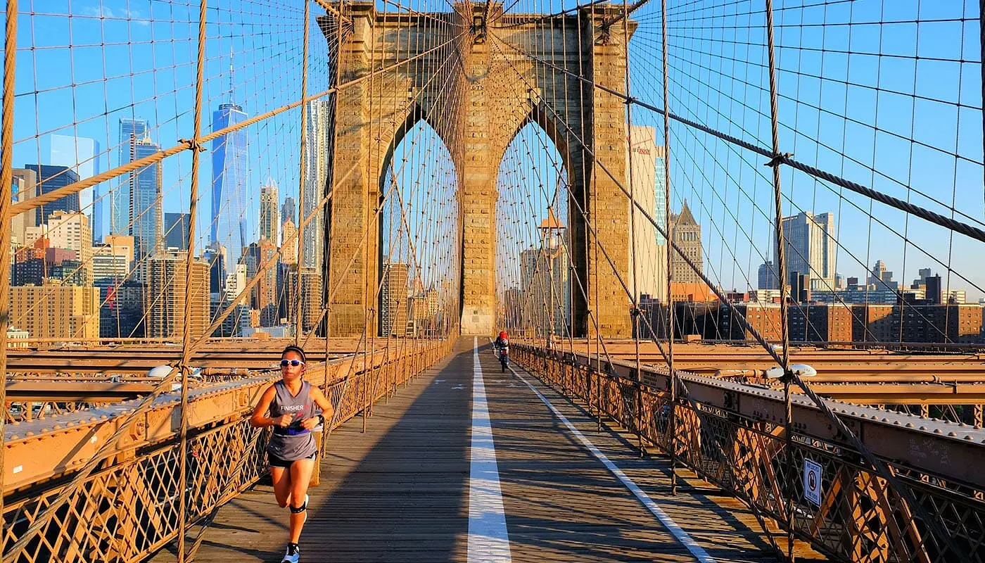 Brooklyn Bridge en Nueva York - Corriendo