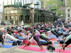 Yoga gratis en Bryant Park