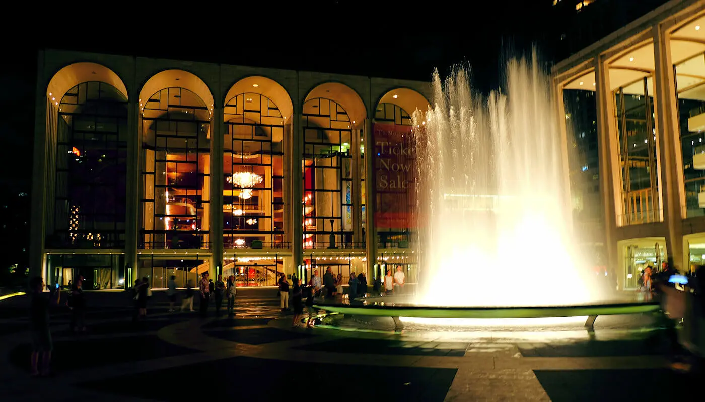 Lincoln Center en Nueva York por la noche