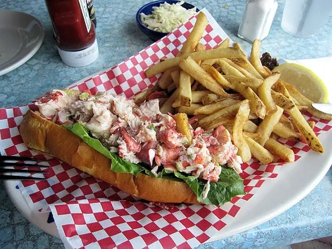Excursión desde Nueva York a Boston en bus - bocadillo de langosta