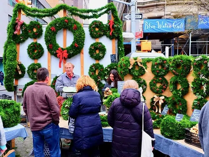 Mercados de Nueva York - Coronas navideñas en Union Square