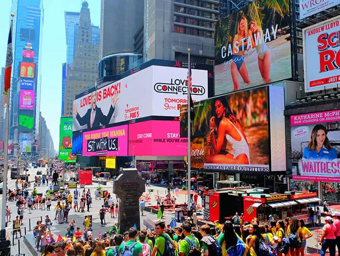 Qué ver y hacer en Times Square - La multitud de personas