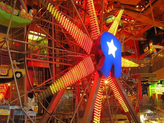 Toys R Us en Times Square, Nueva York