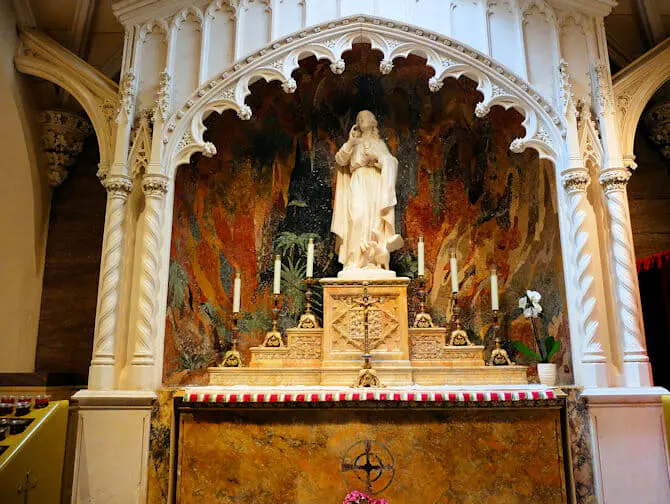 St. Patrick’s Cathedral en Nueva York - San Juan Evangelista