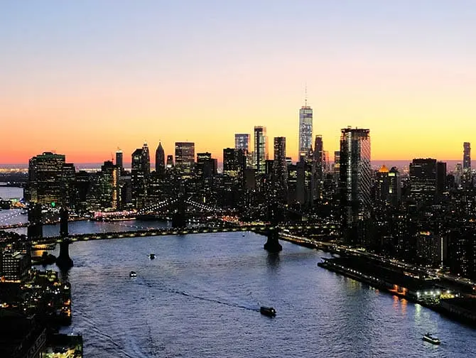 Evening Helicopter Tour and Sightseeing Cruise in New York