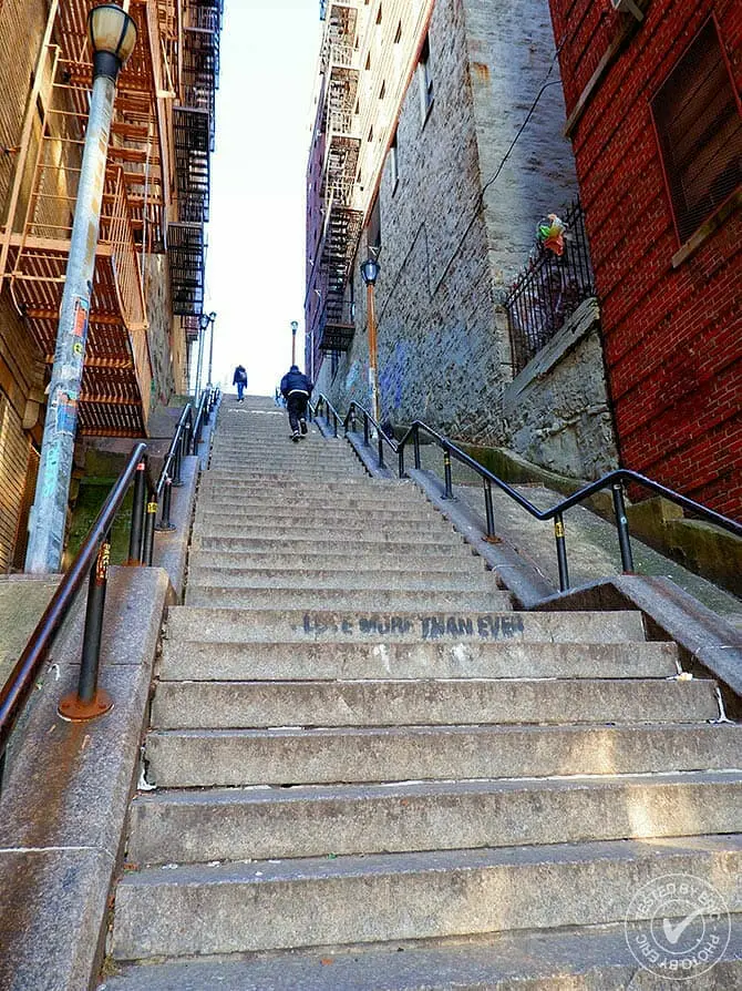 El Bronx en Nueva York - Las escaleras de Joker