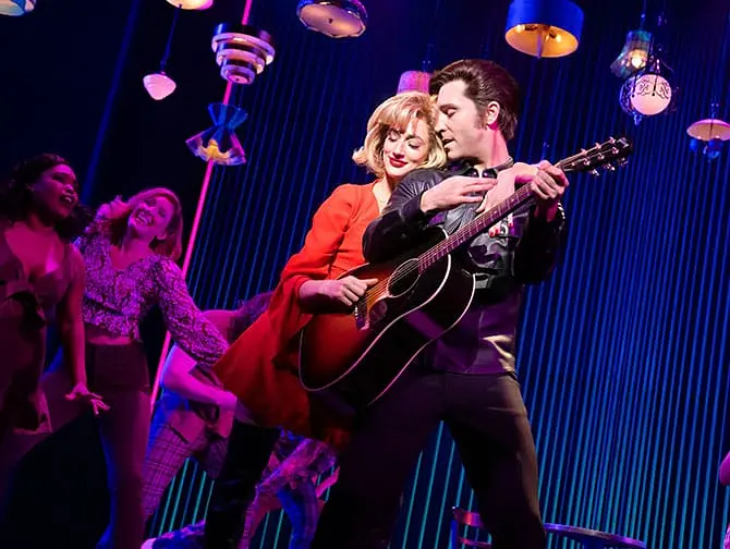 Tickets para A Beautiful Noise: The Neil Diamond Musical en Broadway Musica 