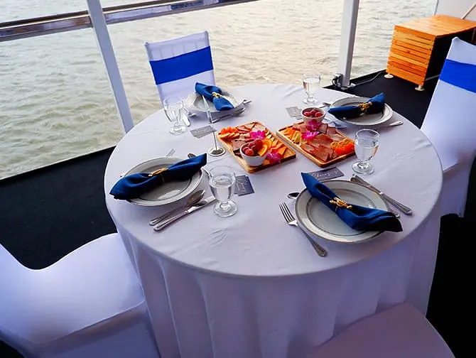 Crucero con cena por Manhattan - Cena de varios platos