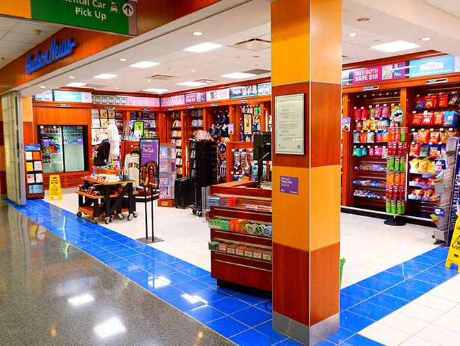 Aeropuerto Internacional Stewart de Nueva York SWF - Tienda