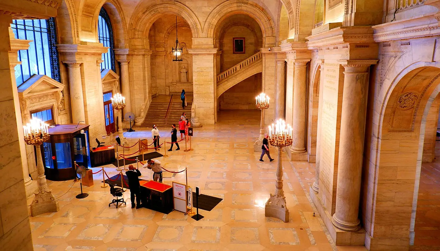 Biblioteca pública en Nueva York - Astor Hall