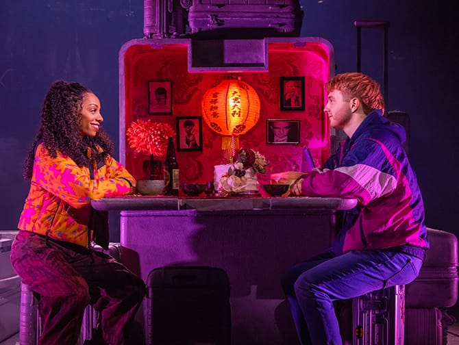 Tickets para Two Strangers Carry a Cake Across New York en Broadway - Actores