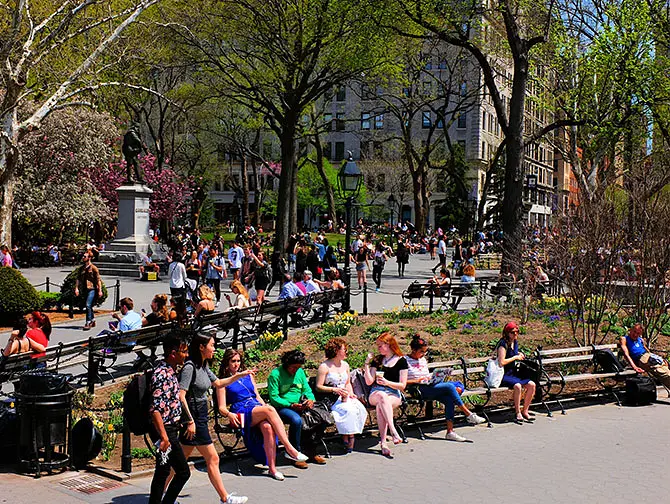 Washington Square Park en Nueva York - Corazón de la Universidad de Nueva York