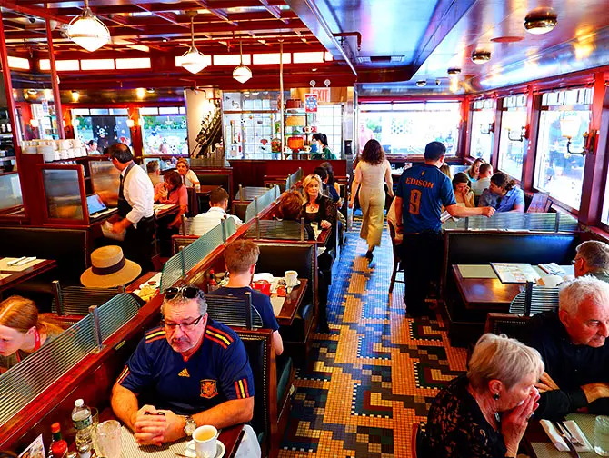 Diners en Nueva York - Brooklyn Diner en Midtown Manhattan